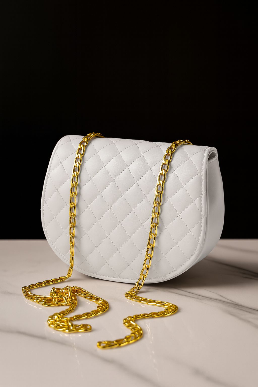 STYLISH & MINIMALISTIC FASHION