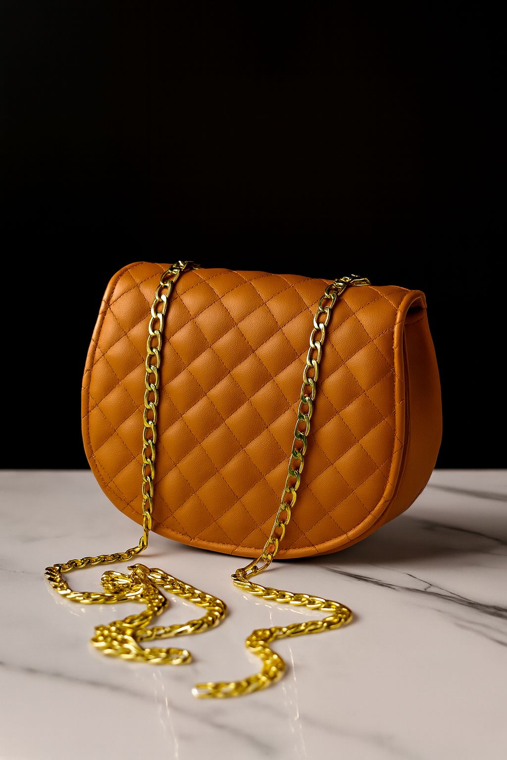 STYLISH & MINIMALISTIC FASHION