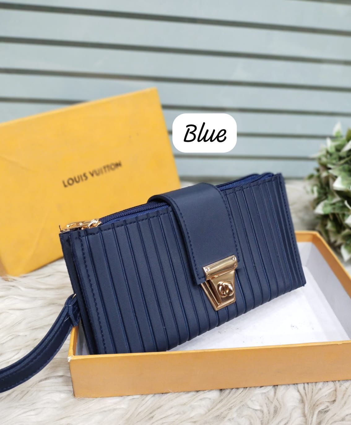 MASTER LOCK PREMIUM HANDWALLET FOR WOMEN