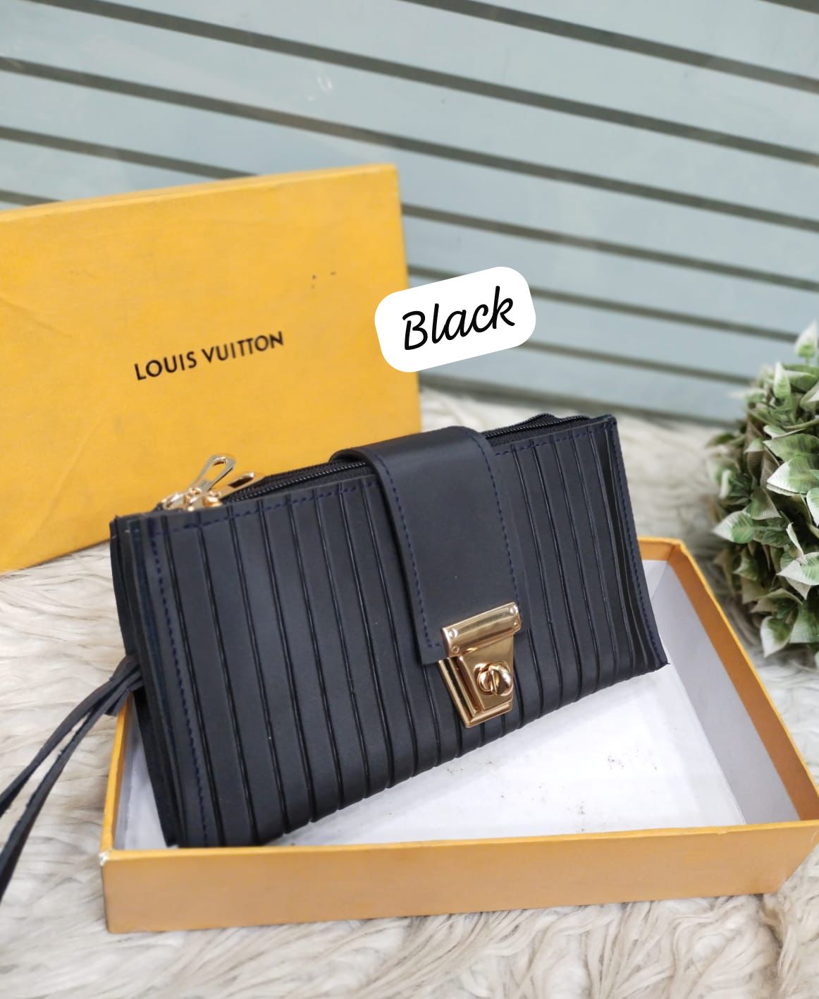 MASTER LOCK PREMIUM HANDWALLET FOR WOMEN