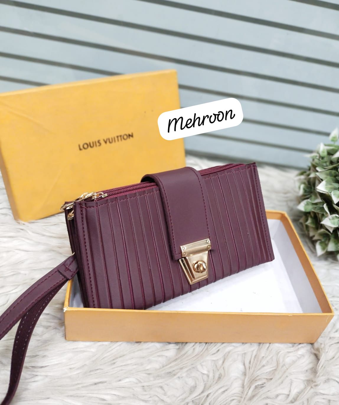 MASTER LOCK PREMIUM HANDWALLET FOR WOMEN