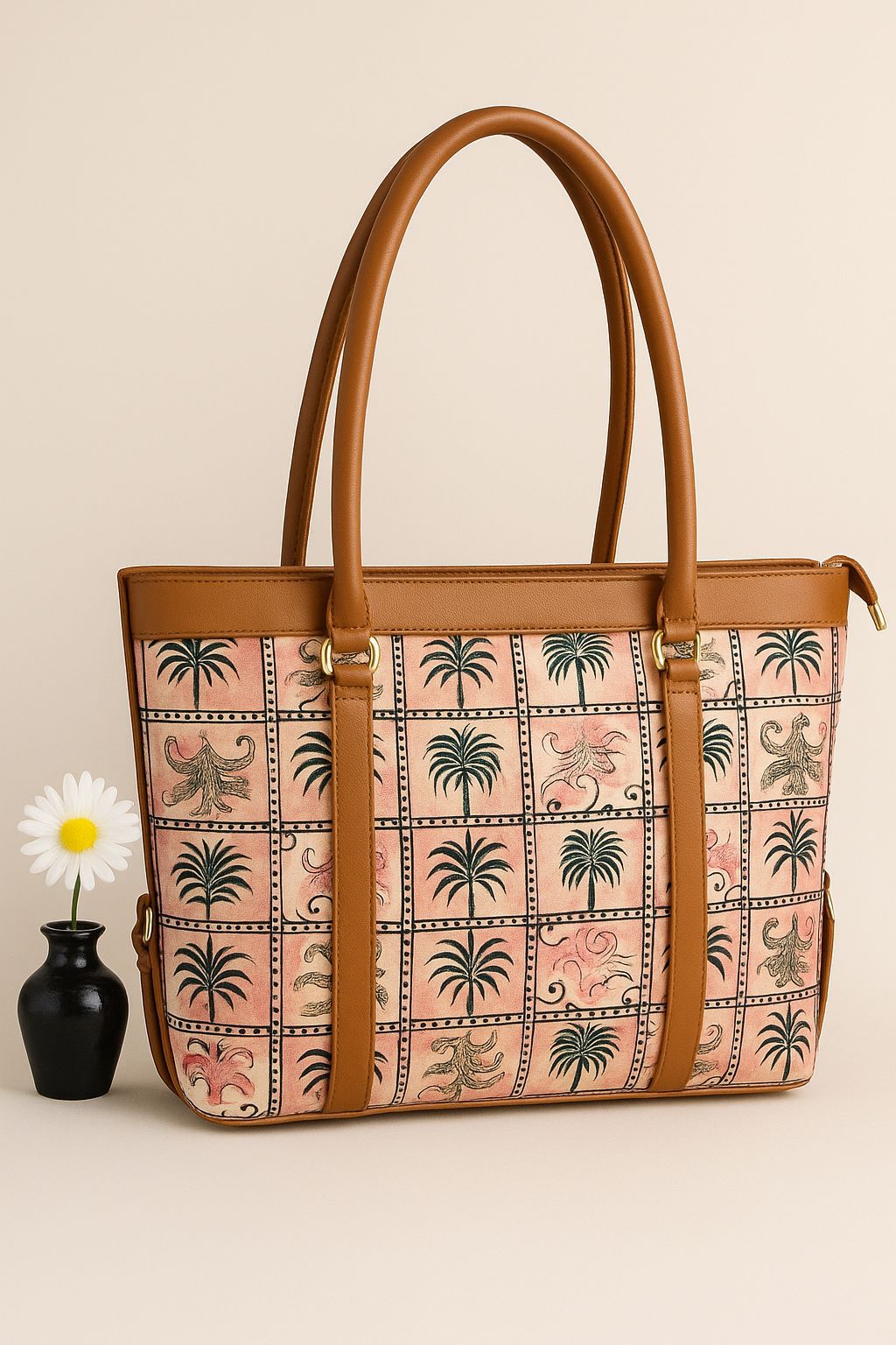 TRIBAL PATTERN TOTE BAG