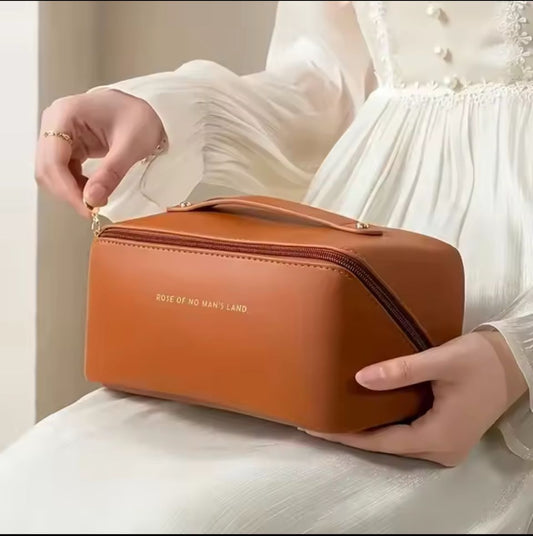 “PREMIUM PU LEATHER TRAVEL TOILETRY BAG